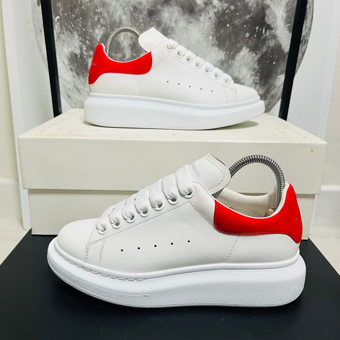 정품 36.5) 알렉산더 맥퀸 오버솔 스니커즈 230~235 상품이미지1