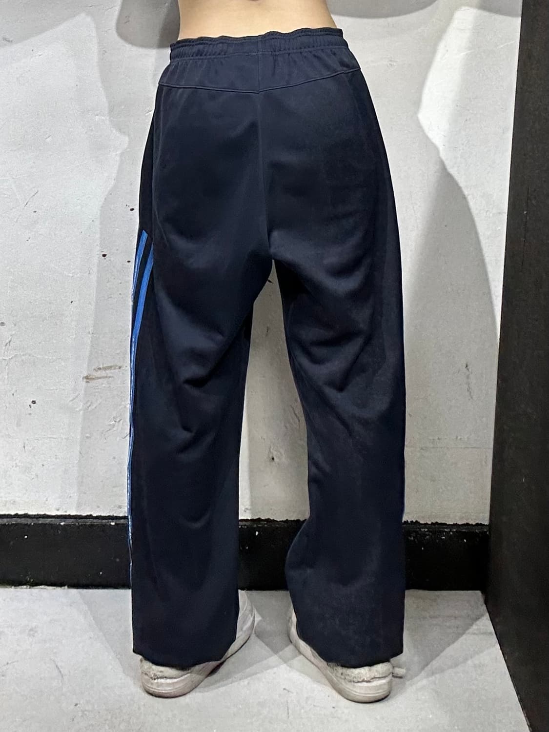 아디다스 와이드 네이비 블루 삼선 트레이닝 팬츠 추리닝 바지 L  상품이미지3