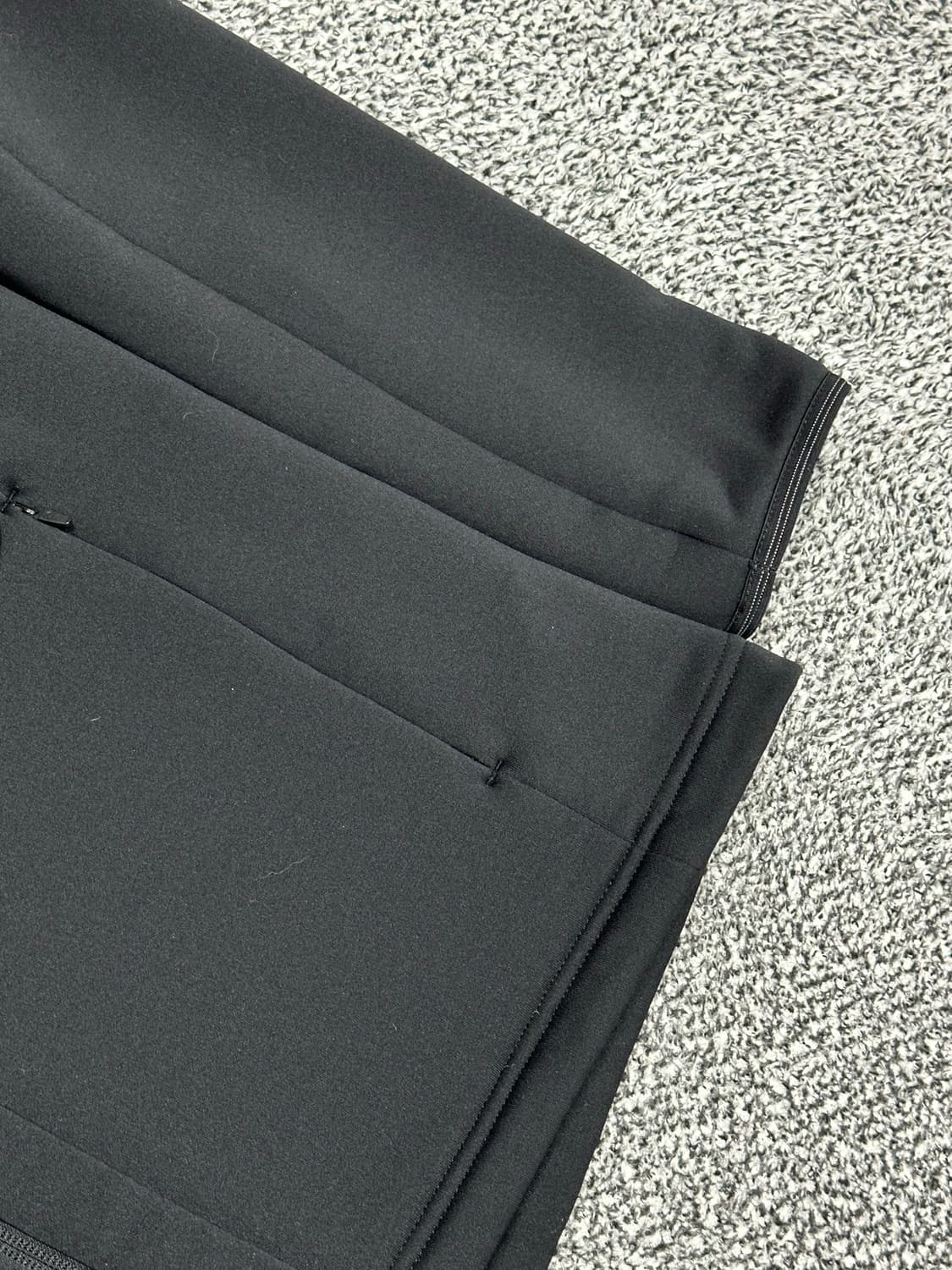 데상트 덕다운 블랙경량패딩자켓 상품이미지4