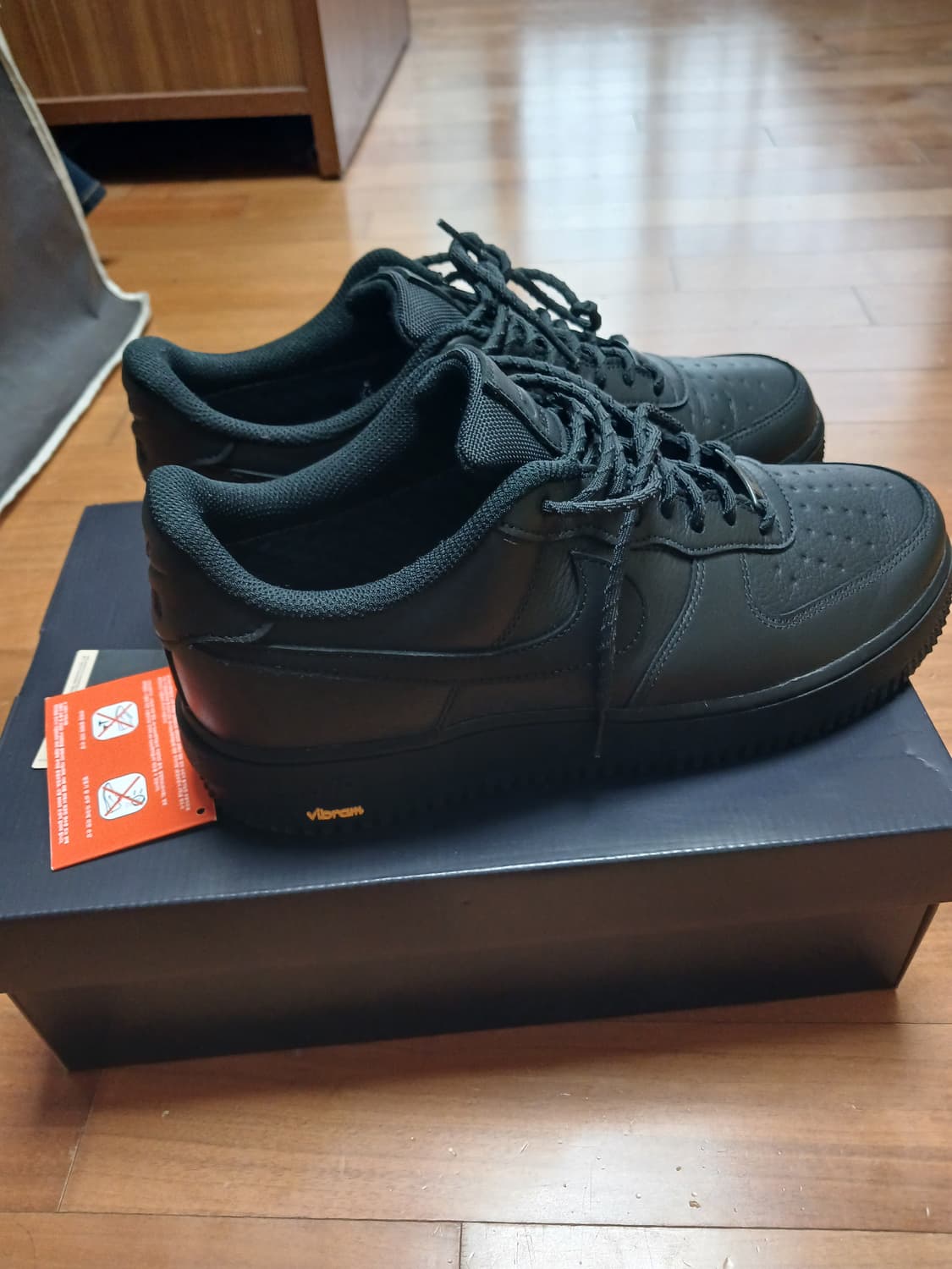 나이키 에어포스1 올블랙 비브람솔 고어텍스 270 상품이미지9