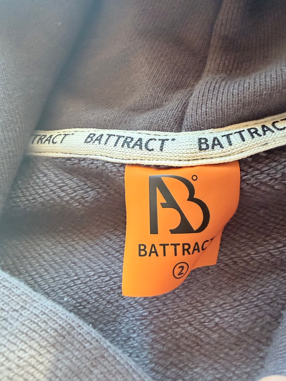 배트랙트 차콜 후드티 상품이미지2