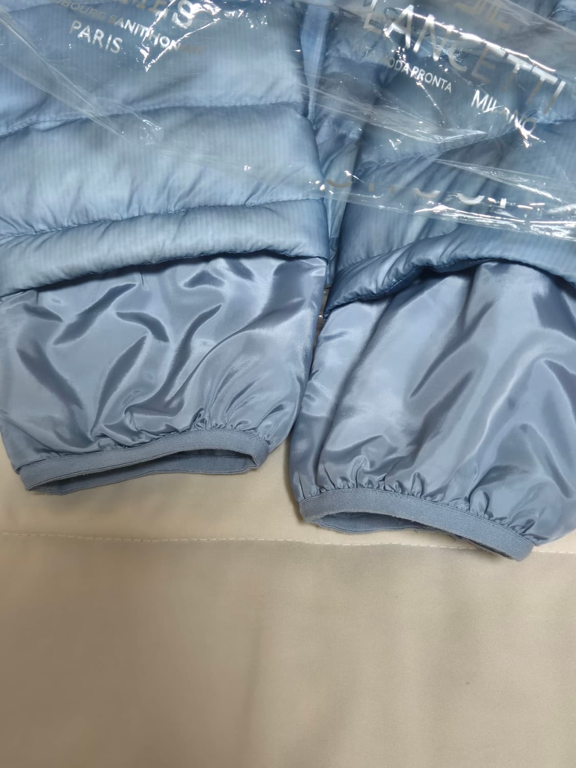 산산기어 경량패딩 24fw 3사이즈 (드라이 완료) 상품이미지2