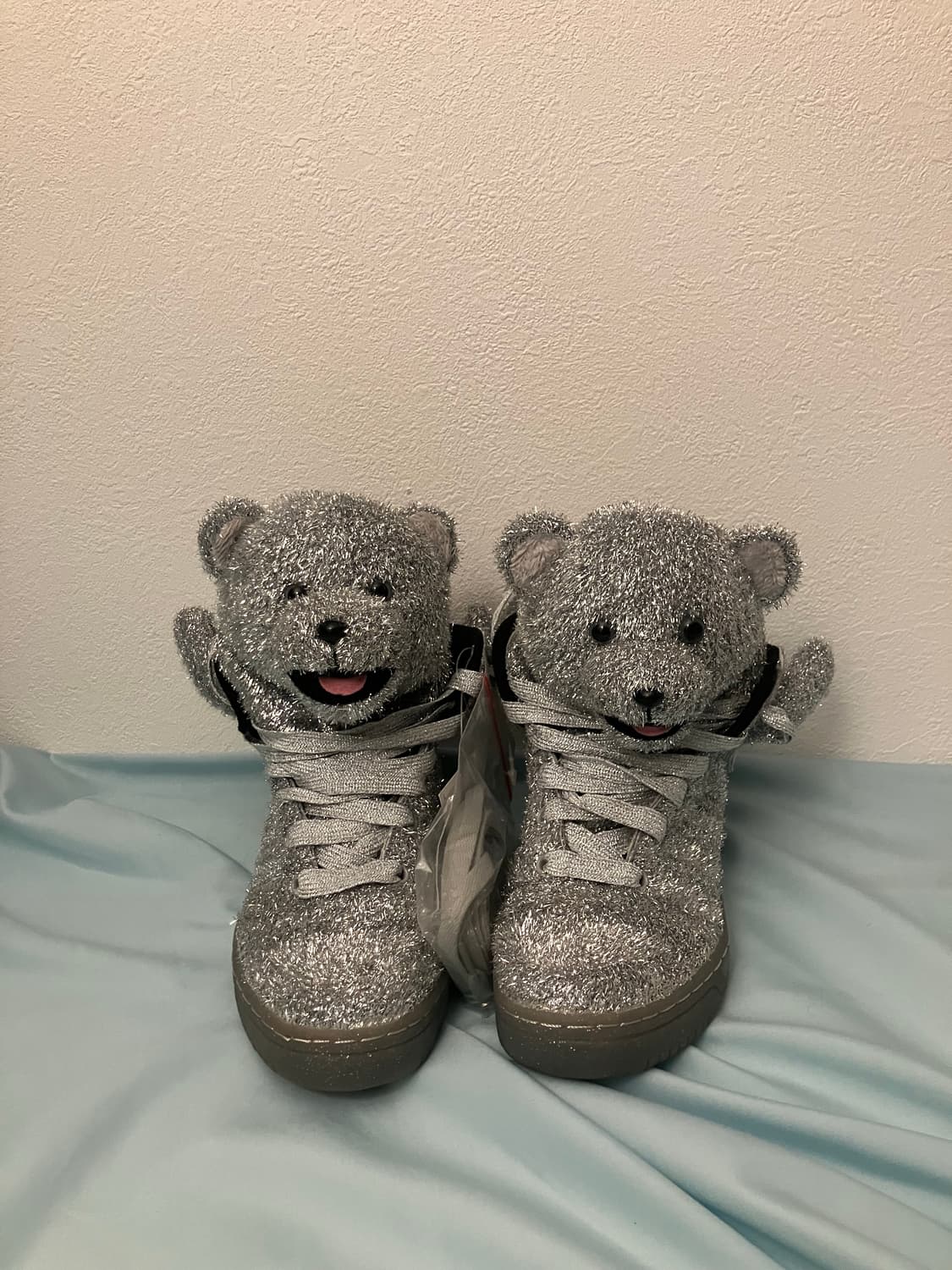 제레미스캇x아디다스 테디베어 실버 새상품(박스x) 상품이미지1