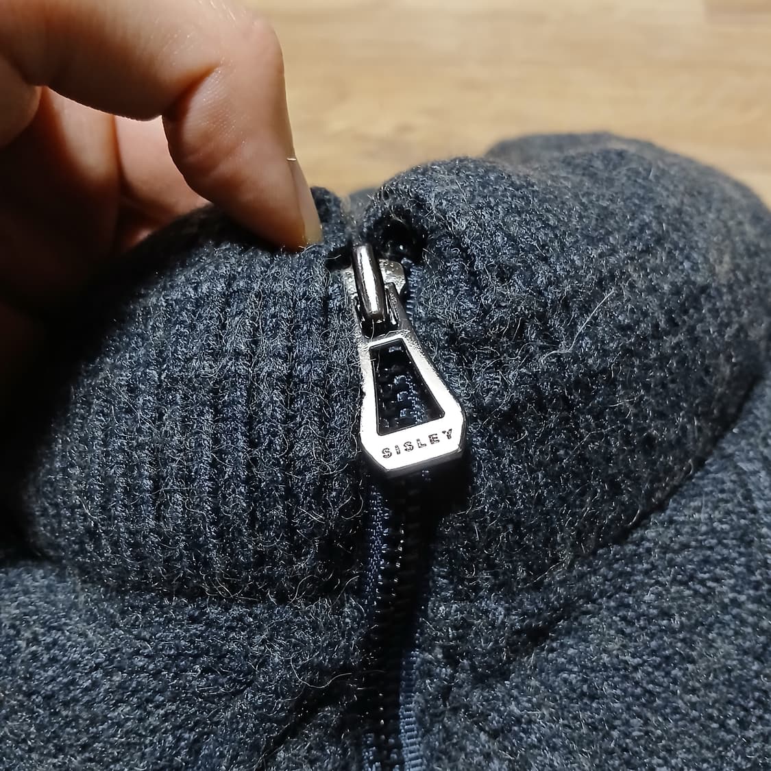 SISLEY 시슬리 로고 니트 패딩 조끼 다운 자켓 베스트 상품이미지3