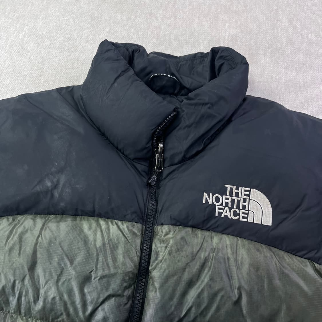 100 노스페이스 1996 눕시 700 카키 조끼 패딩 상품이미지3