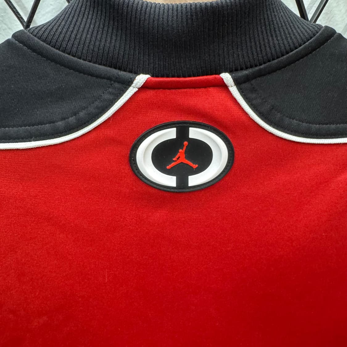 00s 나이키 조던 올드스쿨 트랙자켓 후면 로고 포인트 레드 블랙 상품이미지7