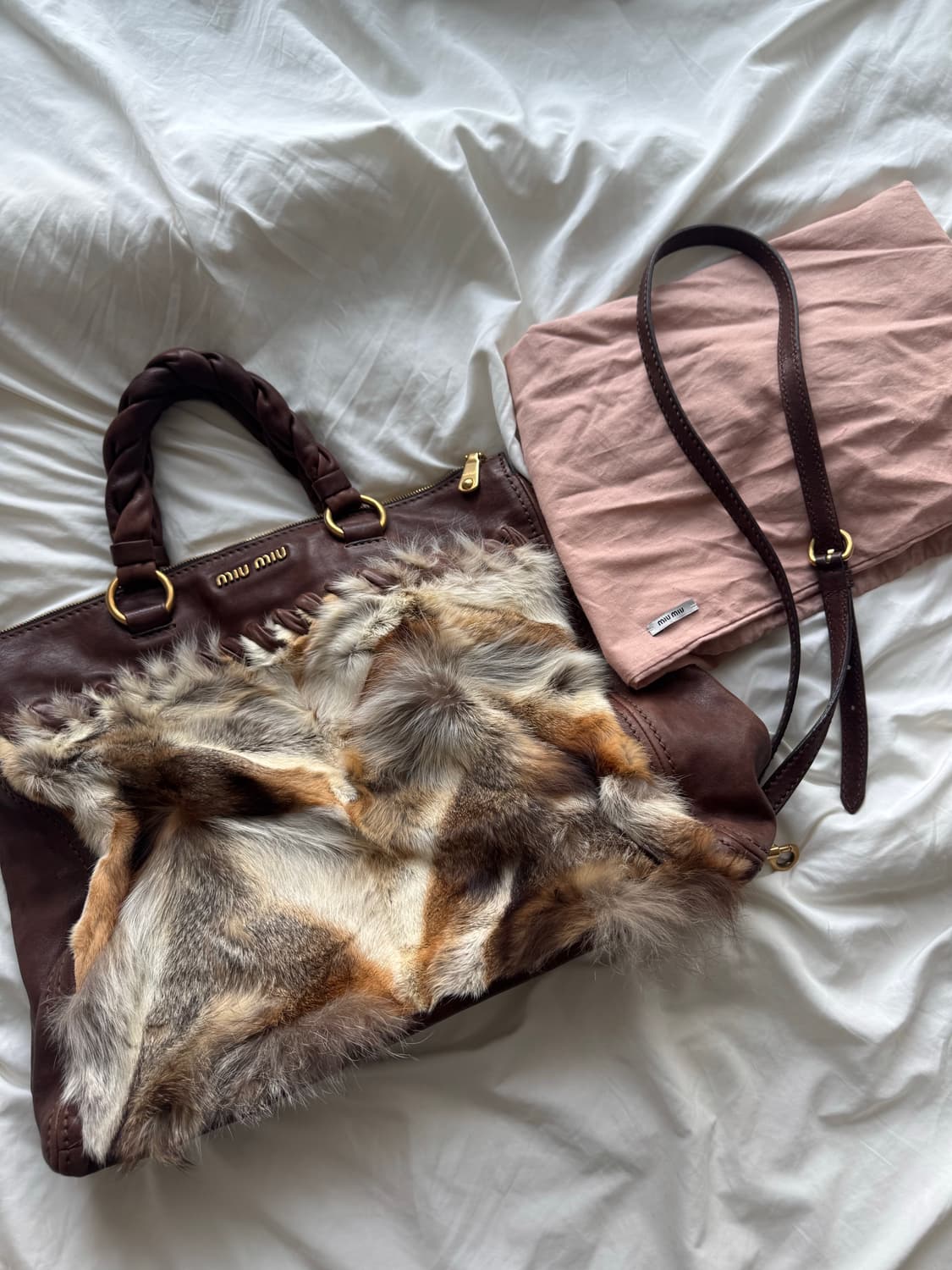 미우미우 브라운 퍼 가방 상품이미지6