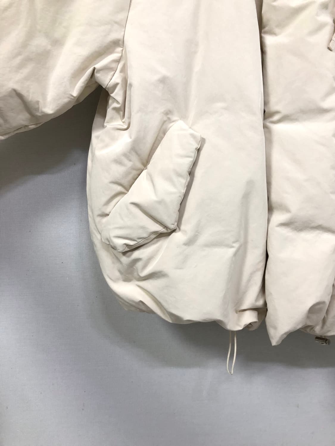 스튜디오톰보이 오버핏 덕다운 후디 푸퍼 솟패딩 _ 바닐라 상품이미지3