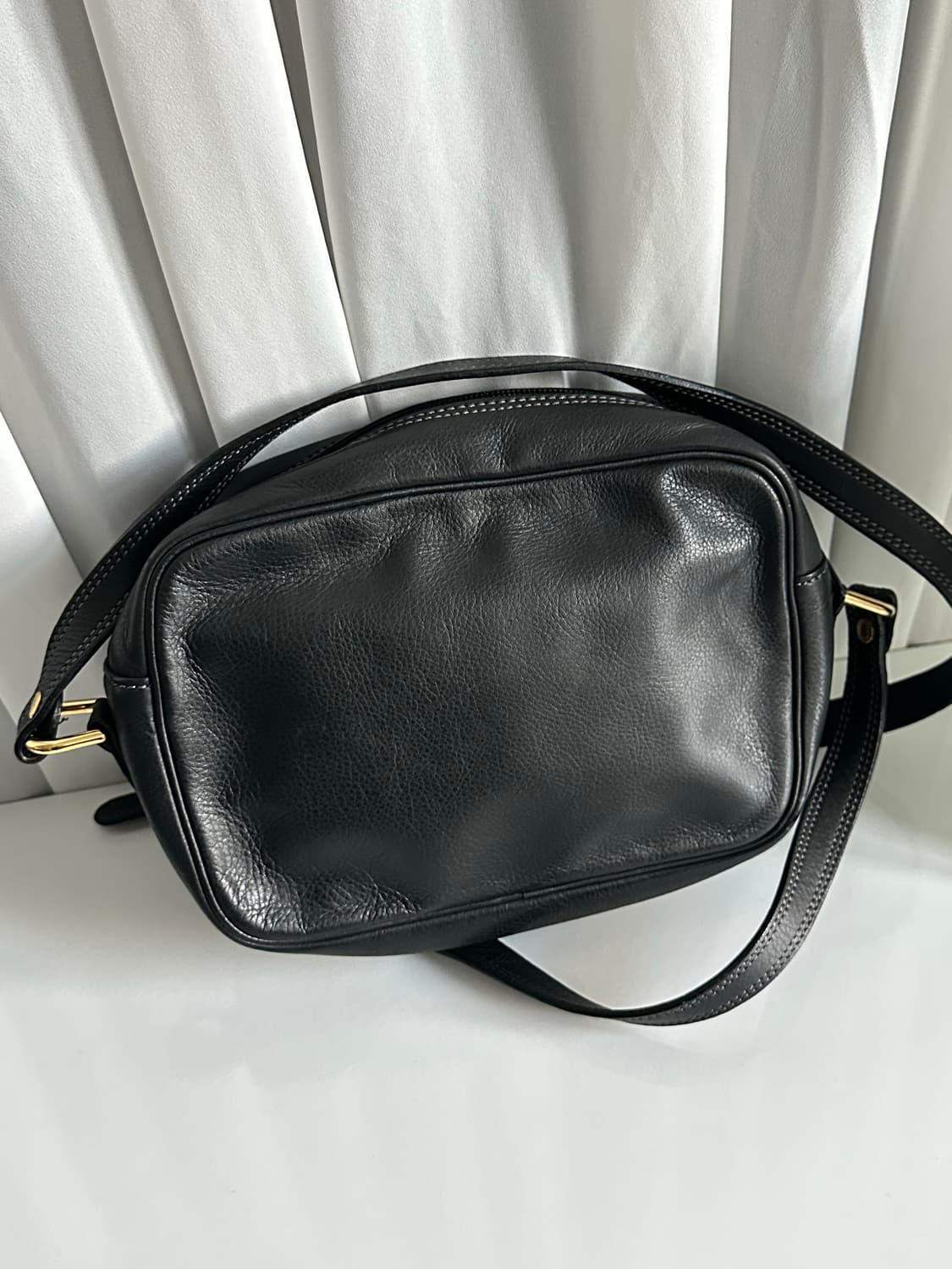 꾸레쥬 빈티지 크로스 가죽 블랙백 상품이미지3