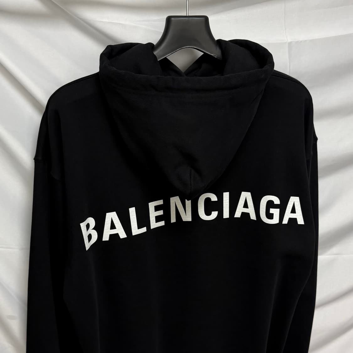 [S+급/오버핏S] 발렌시아가 백로고 후드티 블랙 백화점판 상품이미지2