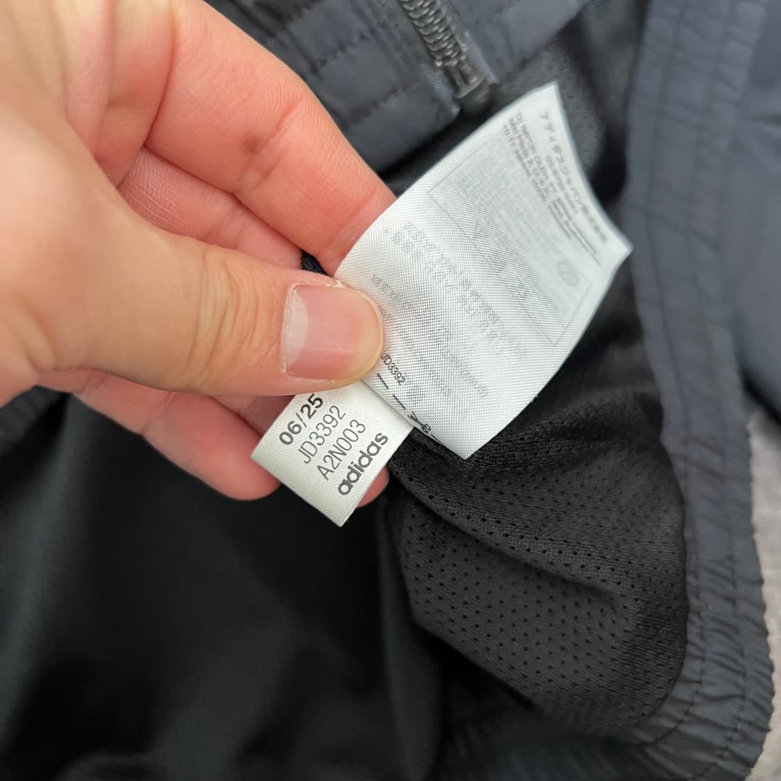 아디다스 아딜레늄 시즌 3 오버사이즈 트랙탑 블랙 상품이미지6