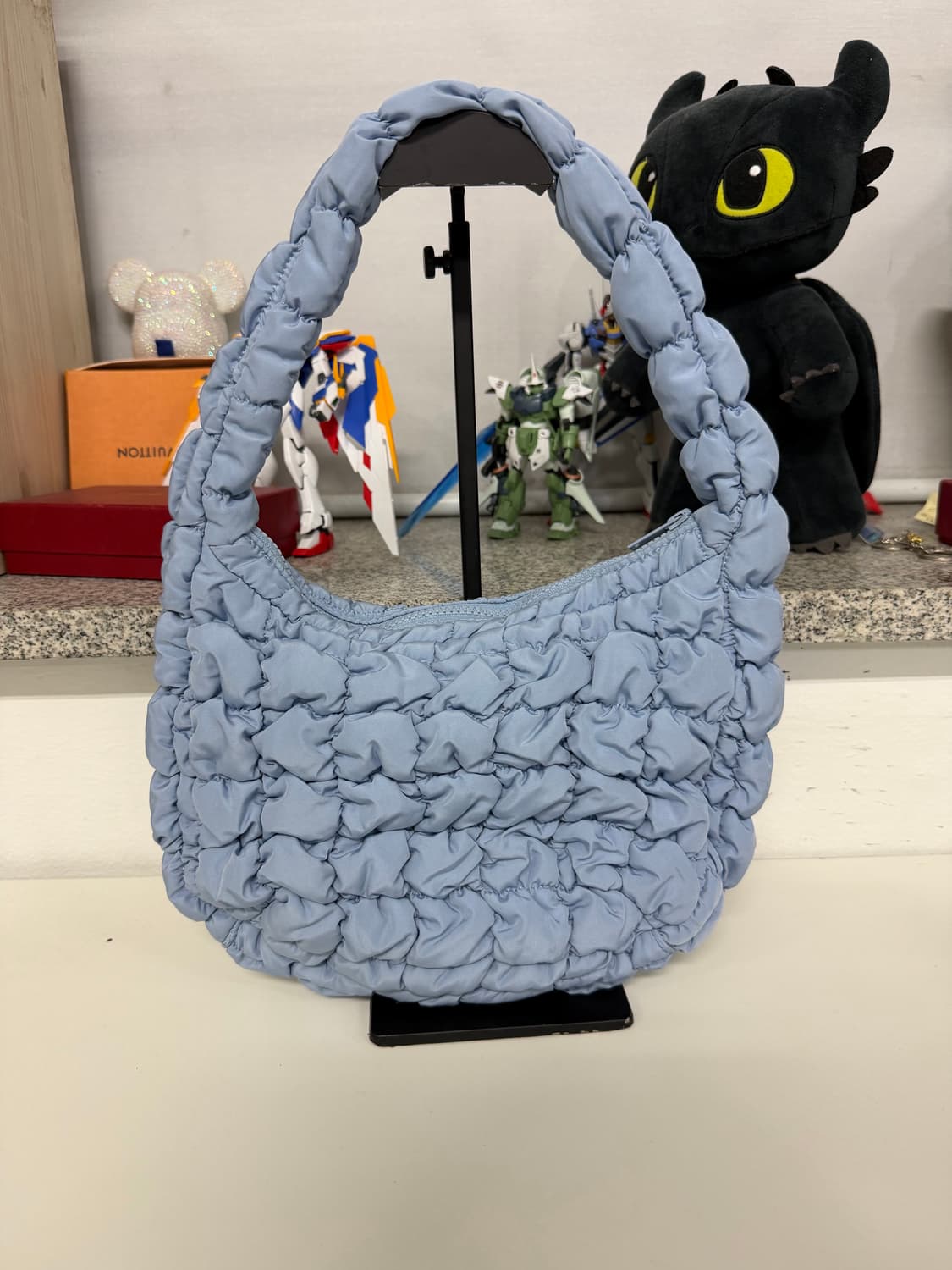 정품) COS 코스 퀼티드 구름백 미니백  상품이미지1