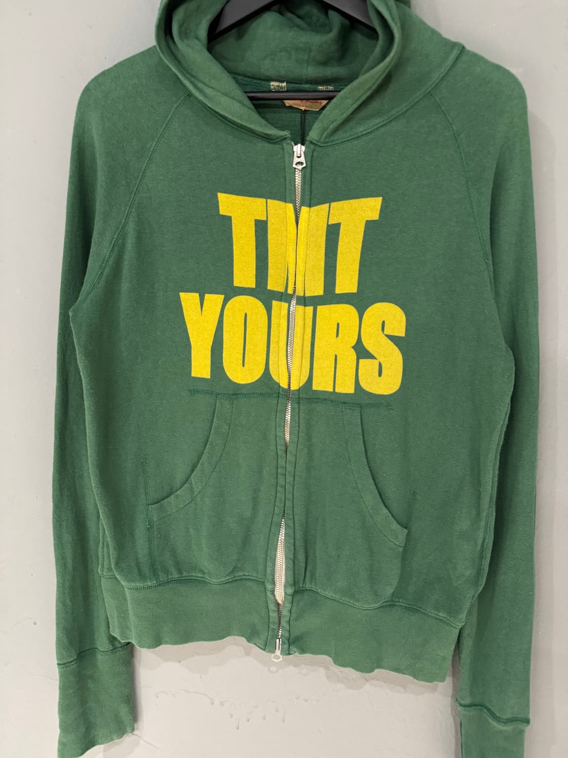 “TMT YOURS" back numbering hood zip-up 상품이미지7