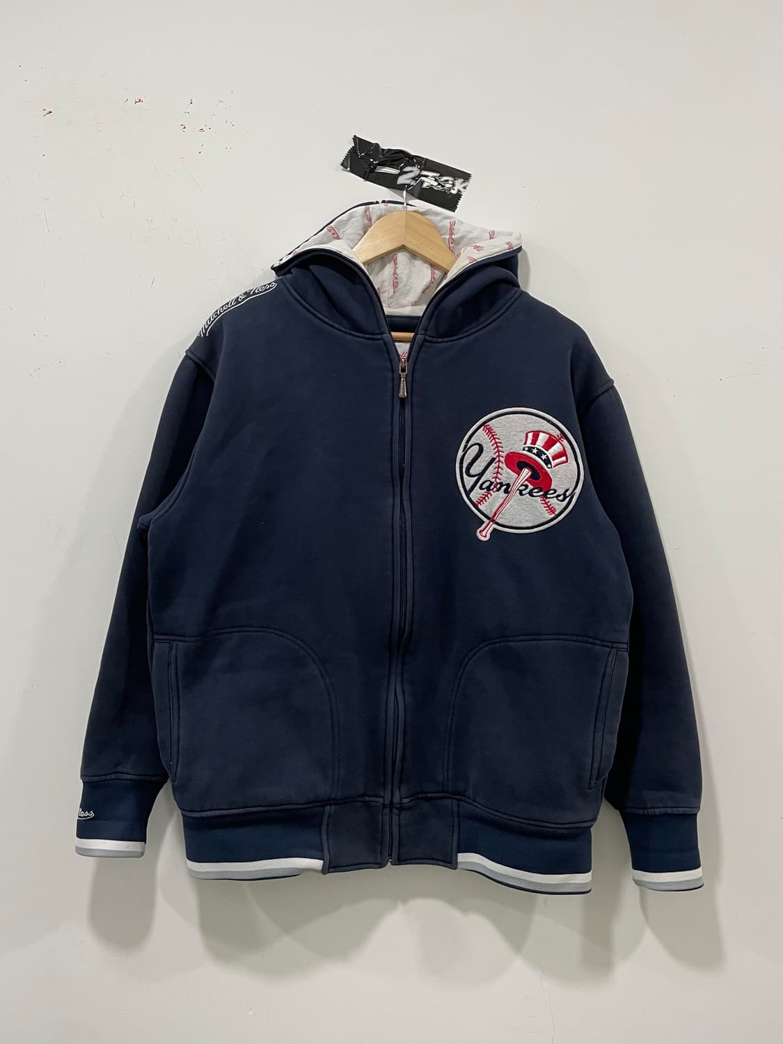 Mitchell & Ness 뉴욕 양키스 빅로고 풀 후드집업 상품이미지4