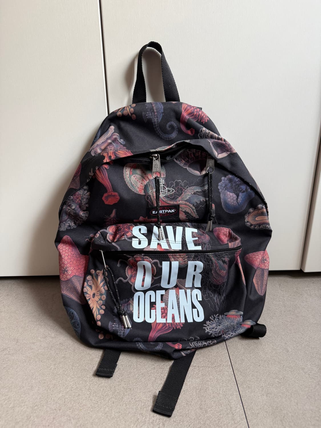 이스트팩 x 비비안웨스트우드 웨이스트 백팩 상품이미지1