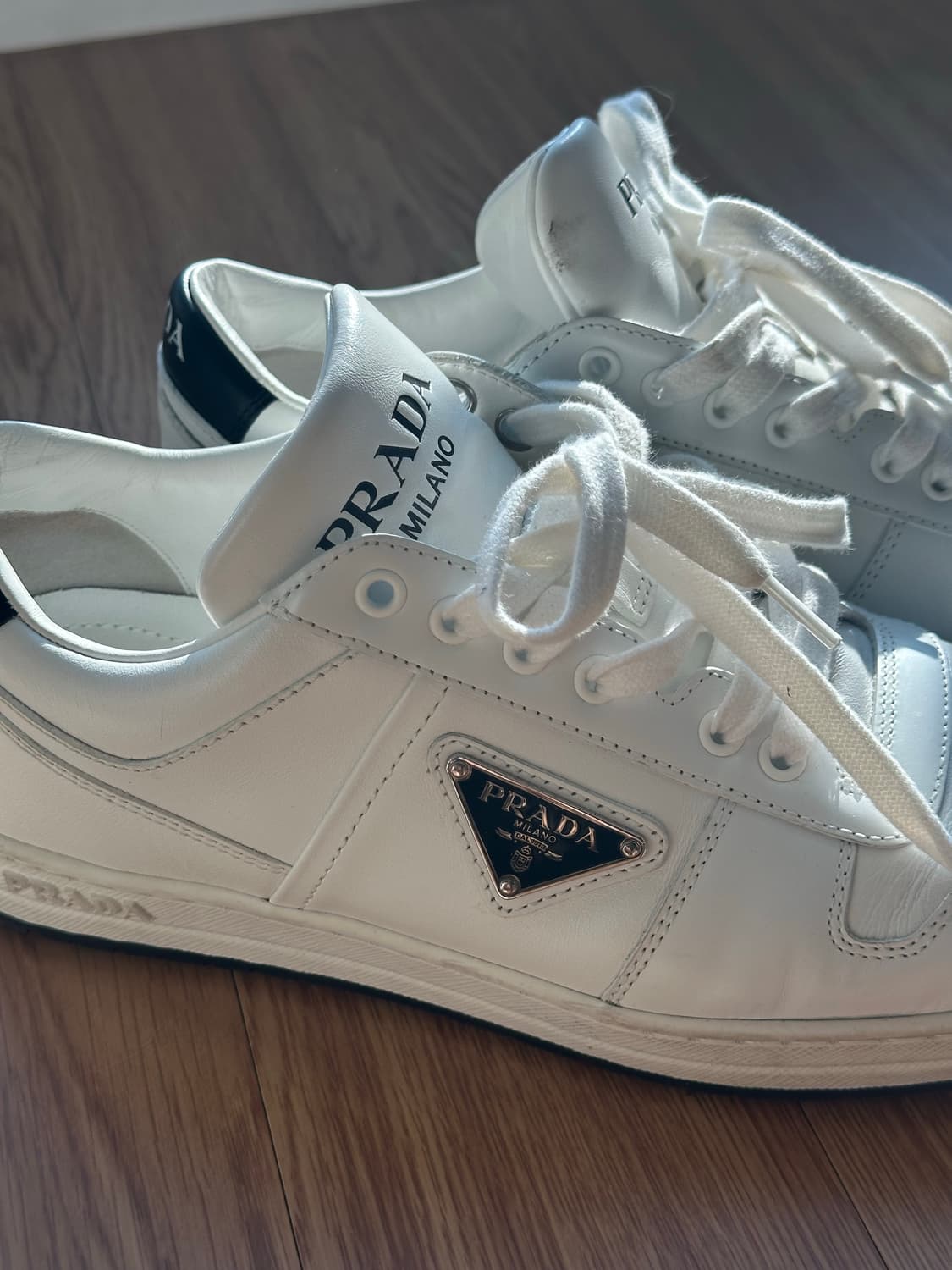 프라다 스니커즈 상품이미지1