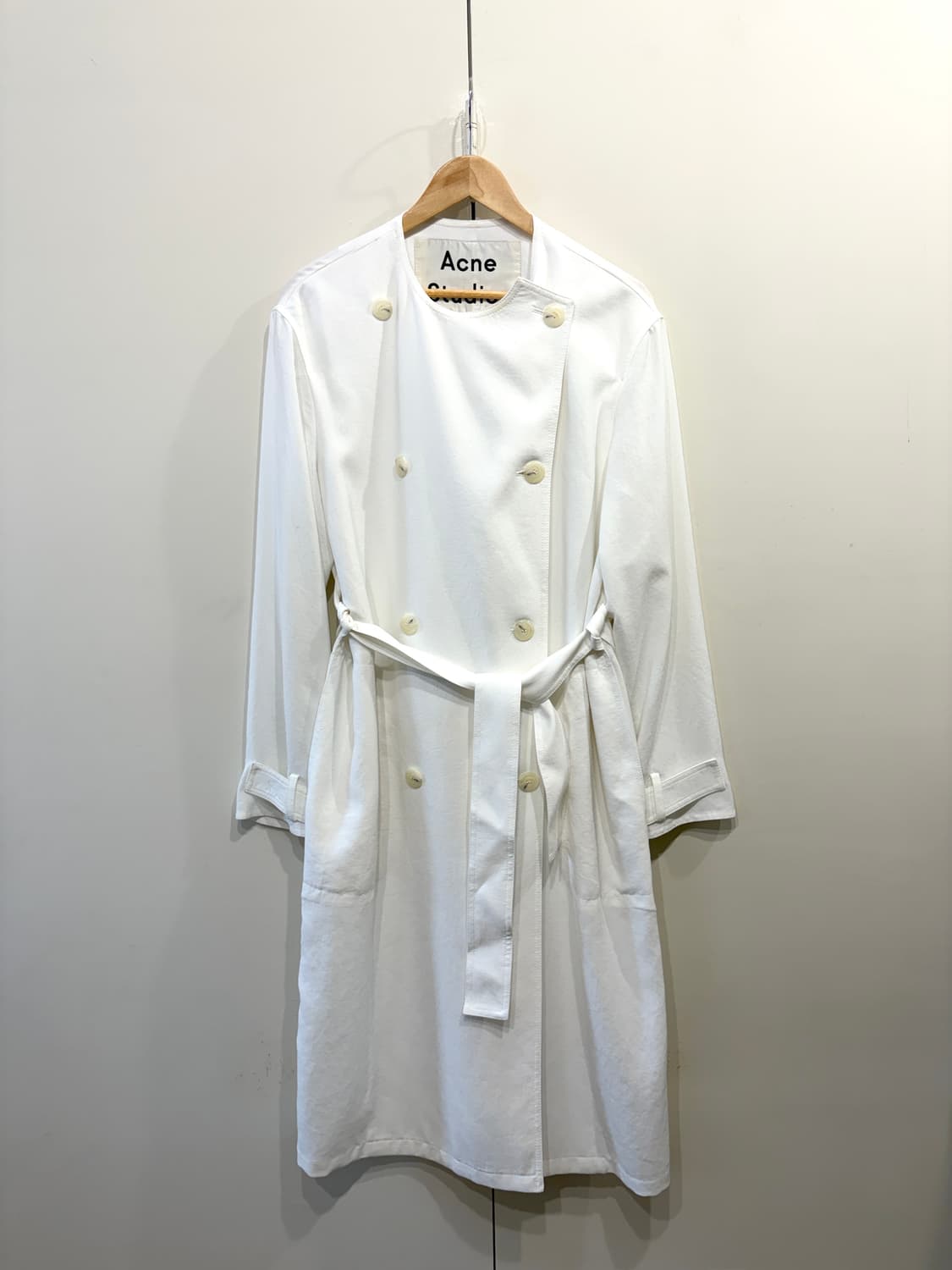 아크네 스튜디오 더블 버튼 실키 롱 트렌치 코트 상품이미지1