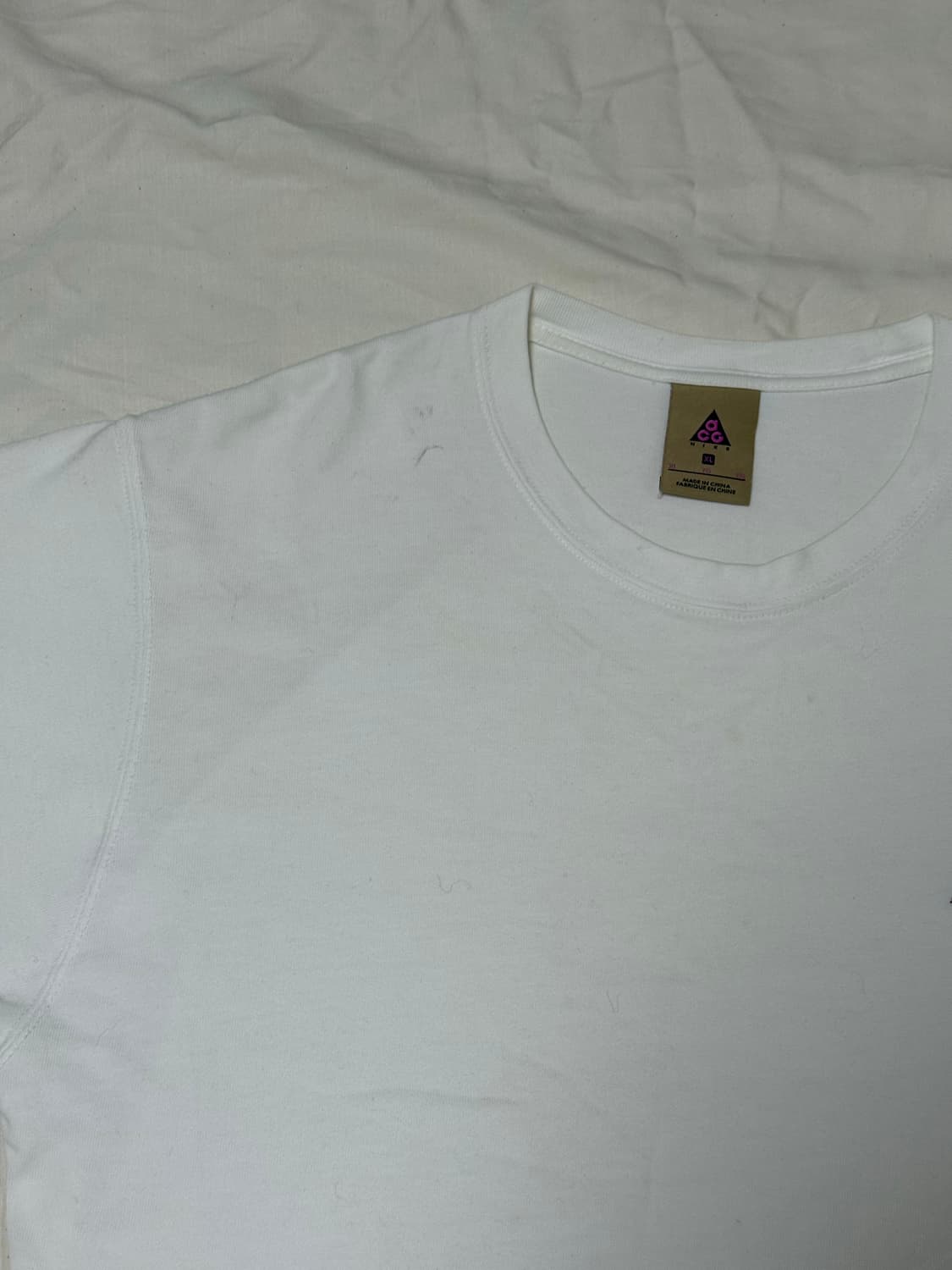 나이키 ACG 흰색 티셔츠 XL 상품이미지3