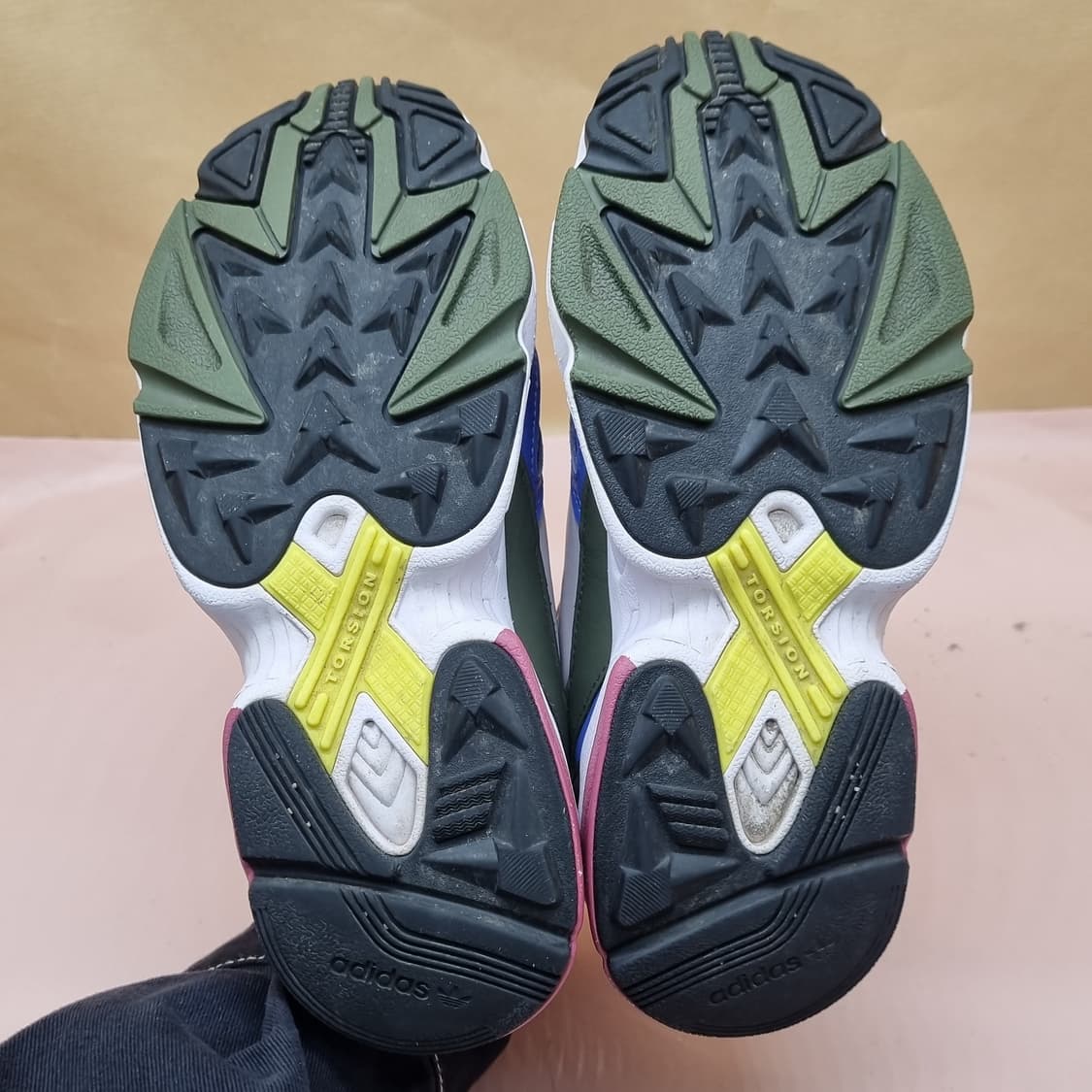 아디다스 팔콘 여성운동화225 상품이미지3