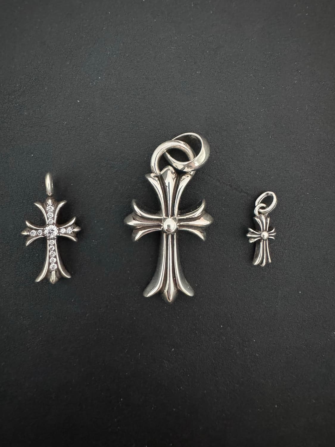 크롬하츠 펜던트 타이니 크로스 풀파베 상품이미지1