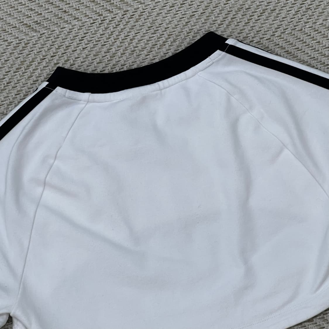 아디다스 크롭 반팔티 r3222 상품이미지4