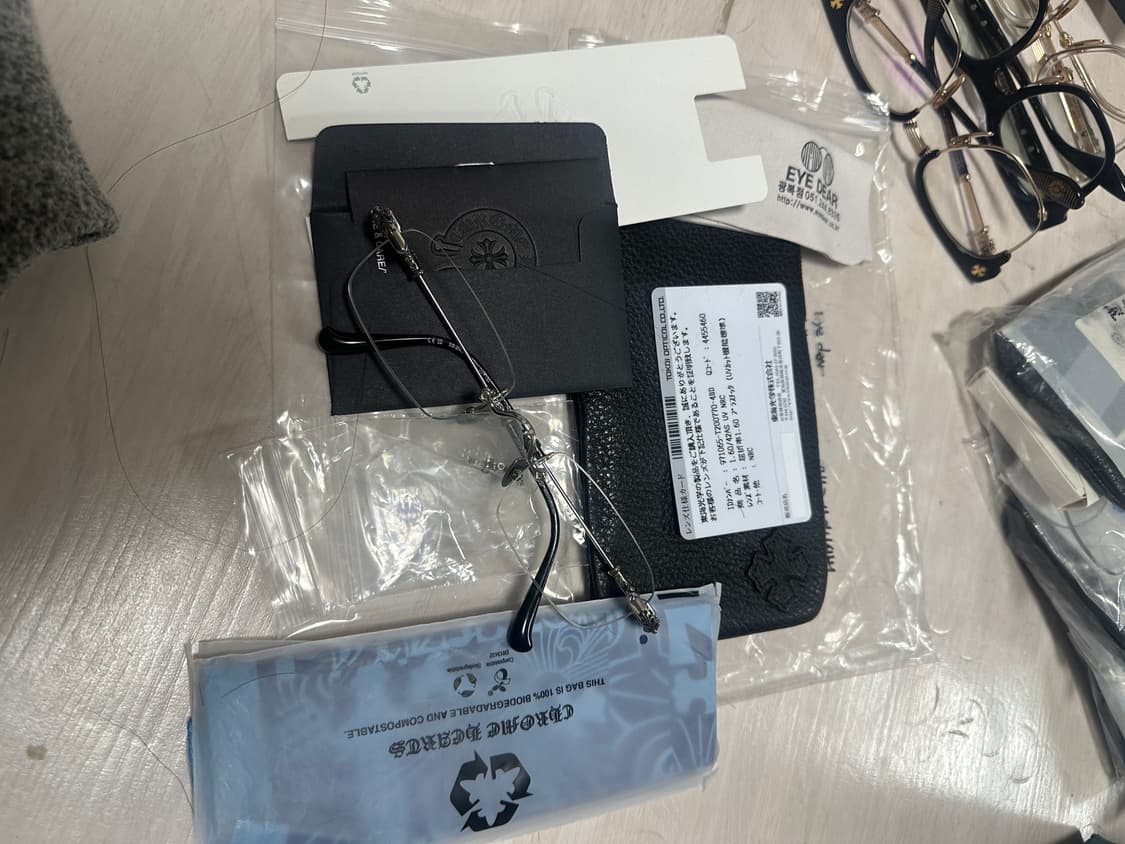 크롬하츠 샤이닝실버 필스3 무테 안경 상품이미지8