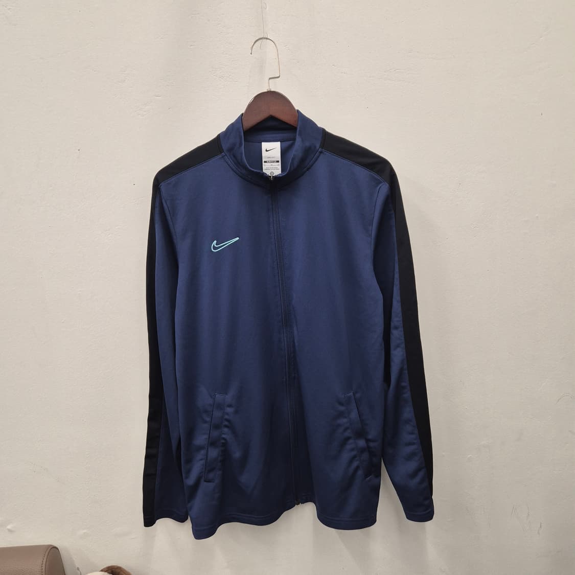 나이키 드라이핏 슬림핏 트레이닝 자켓 XL 상품이미지1