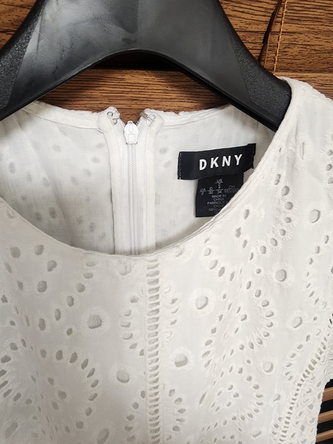 DKNY 화이트펀치 원피스 상품이미지2