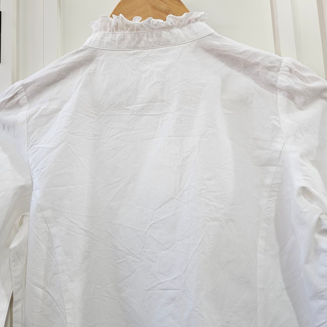 Mezzo Piano 프릴 블라우스 화이트 상품이미지7