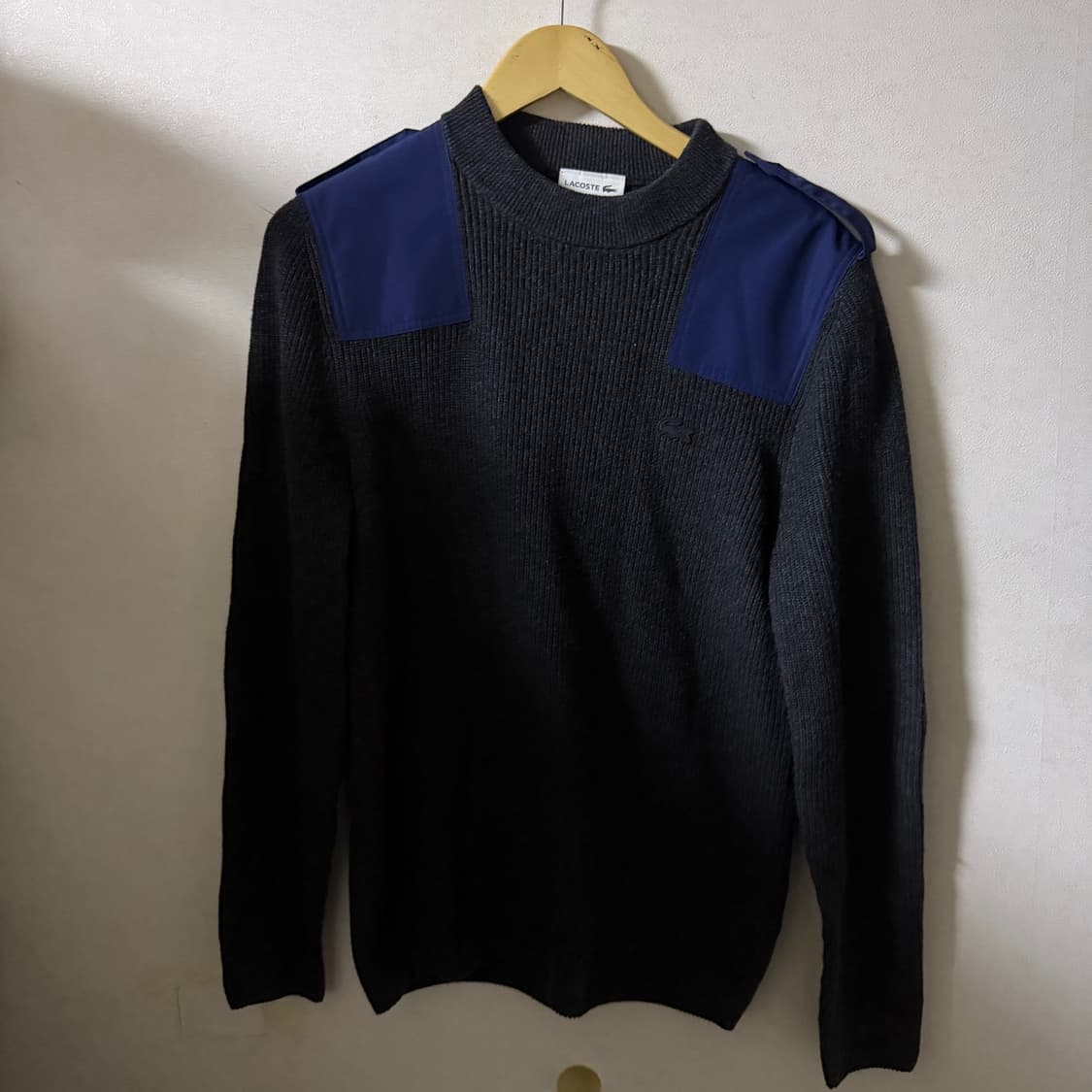 라코스테 남성 견장 니트 M (남성 95-슬림 100) 상품이미지1