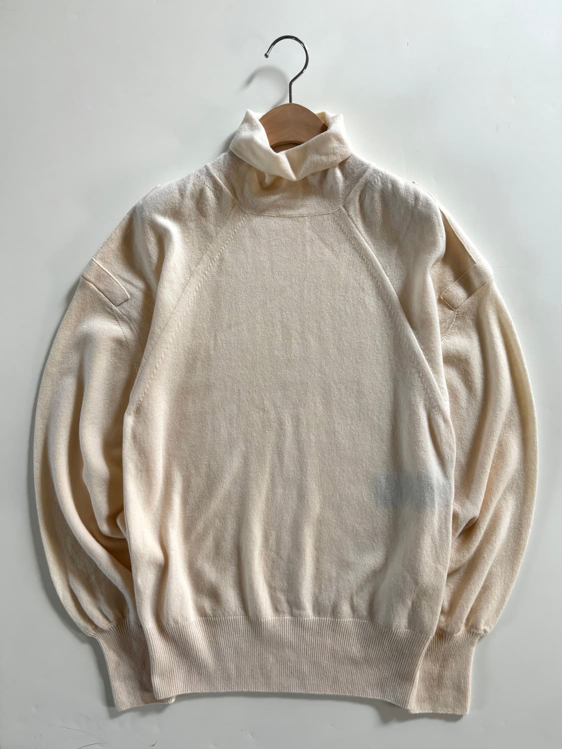 Tom Ford 톰포드 아이보리 캐시미어 터틀넥 니트 상품이미지4