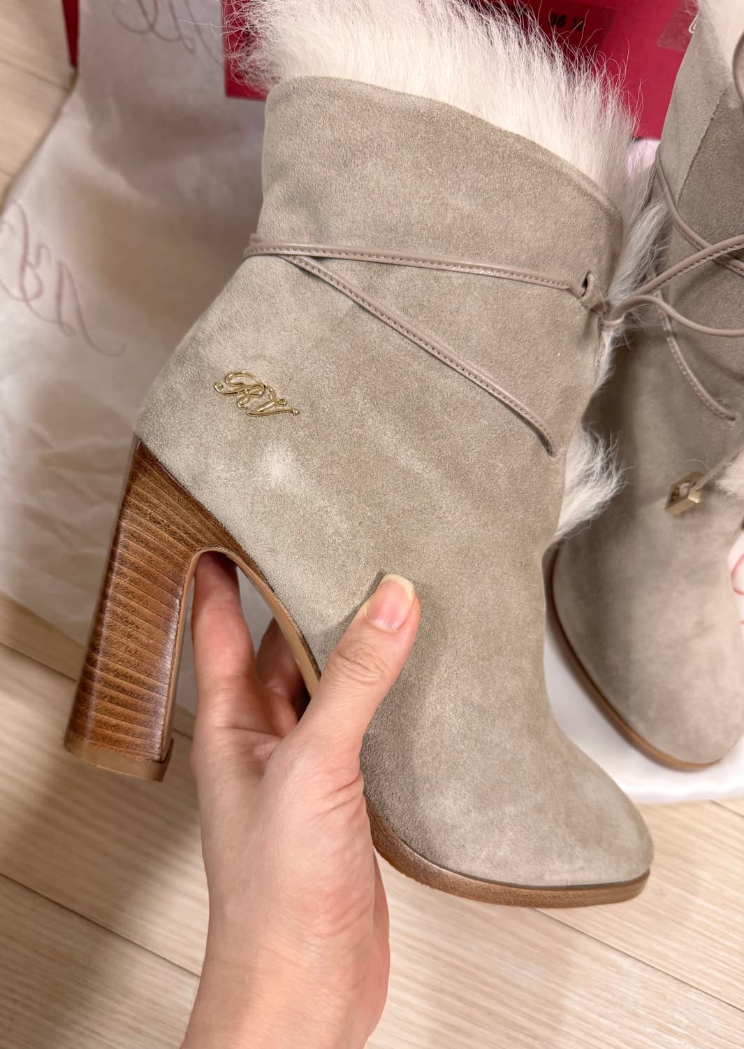 230 235 새상품 정품 로저비비에 천연 양털 리본 앵클부츠 구두 상품이미지6