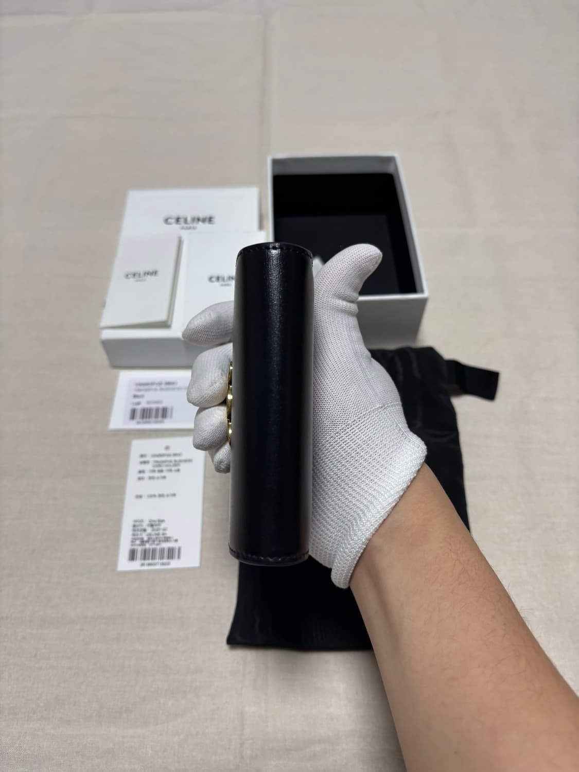 셀린느 트리옹프 카프스킨 플랩 지갑  상품이미지4