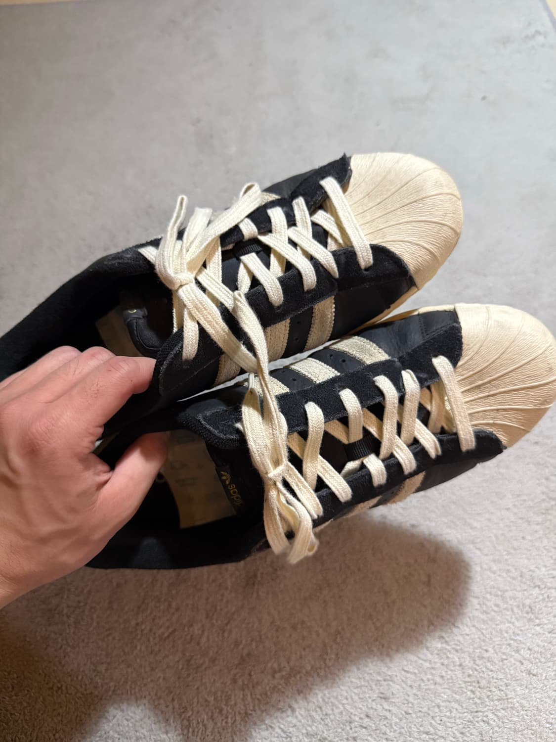 [270] Adidas 신발 상품이미지1