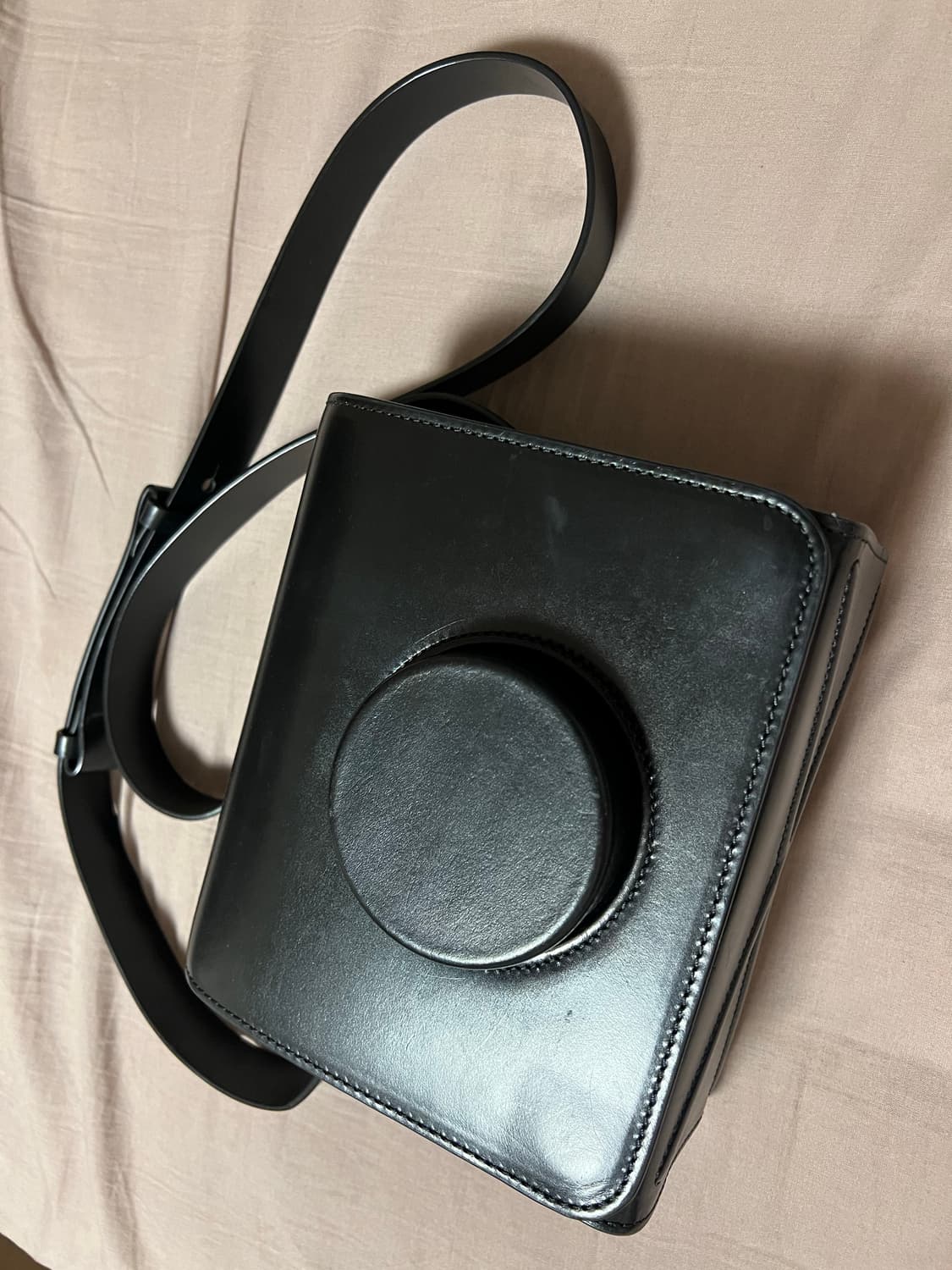 르메르 카메라백 블랙 라지 상품이미지2