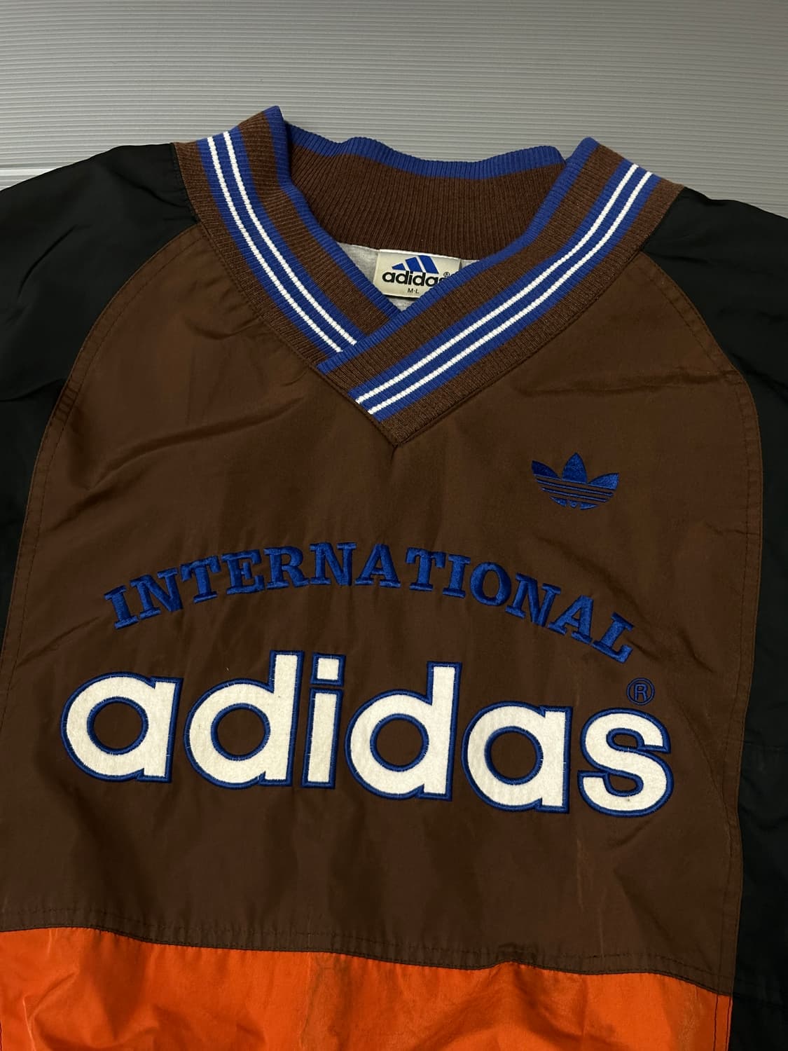 아디다스 빅로고 브이넥 웜업 긴팔 브라운 M-L 상품이미지2