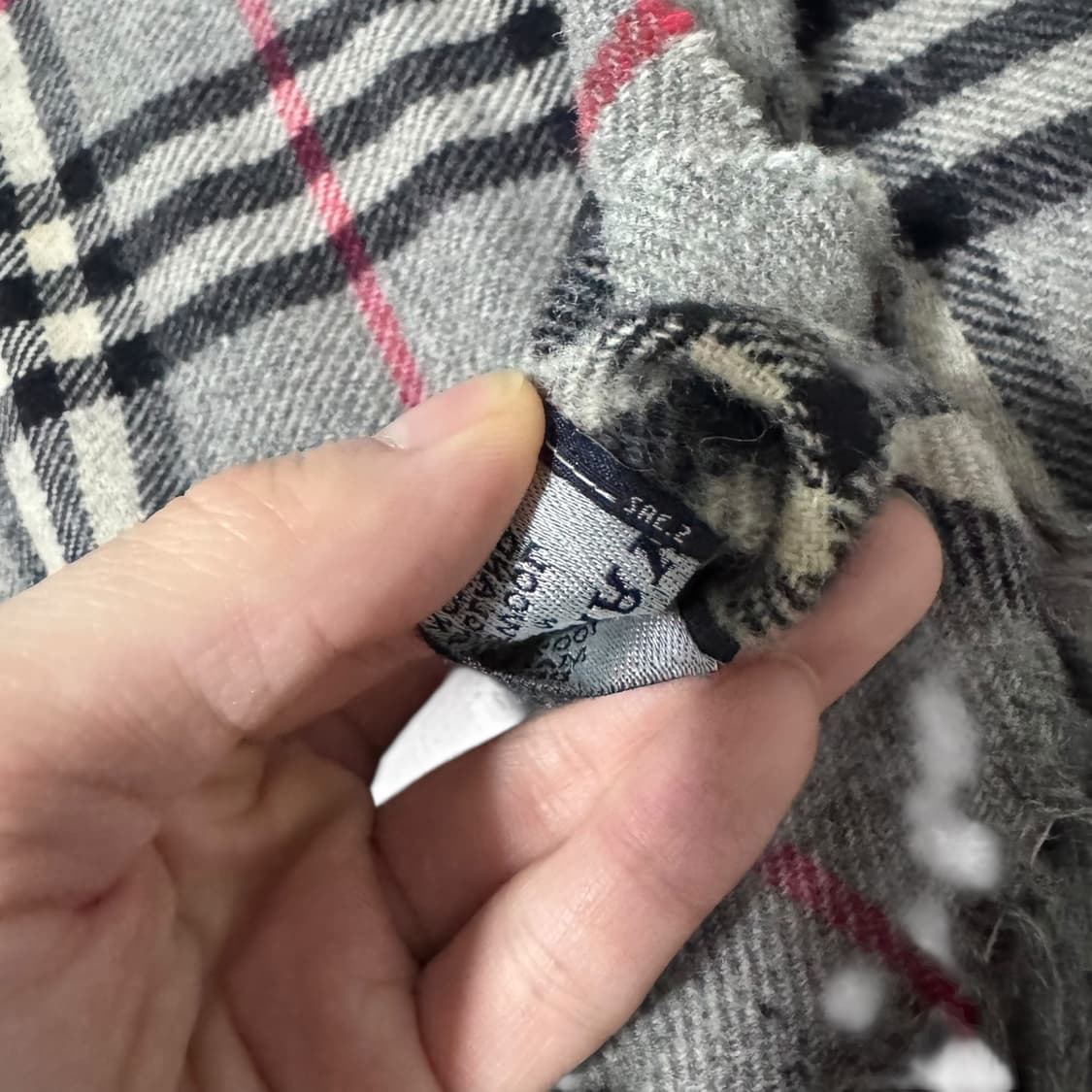 정품 버버리 노바체크 그레이 머플러 상품이미지5