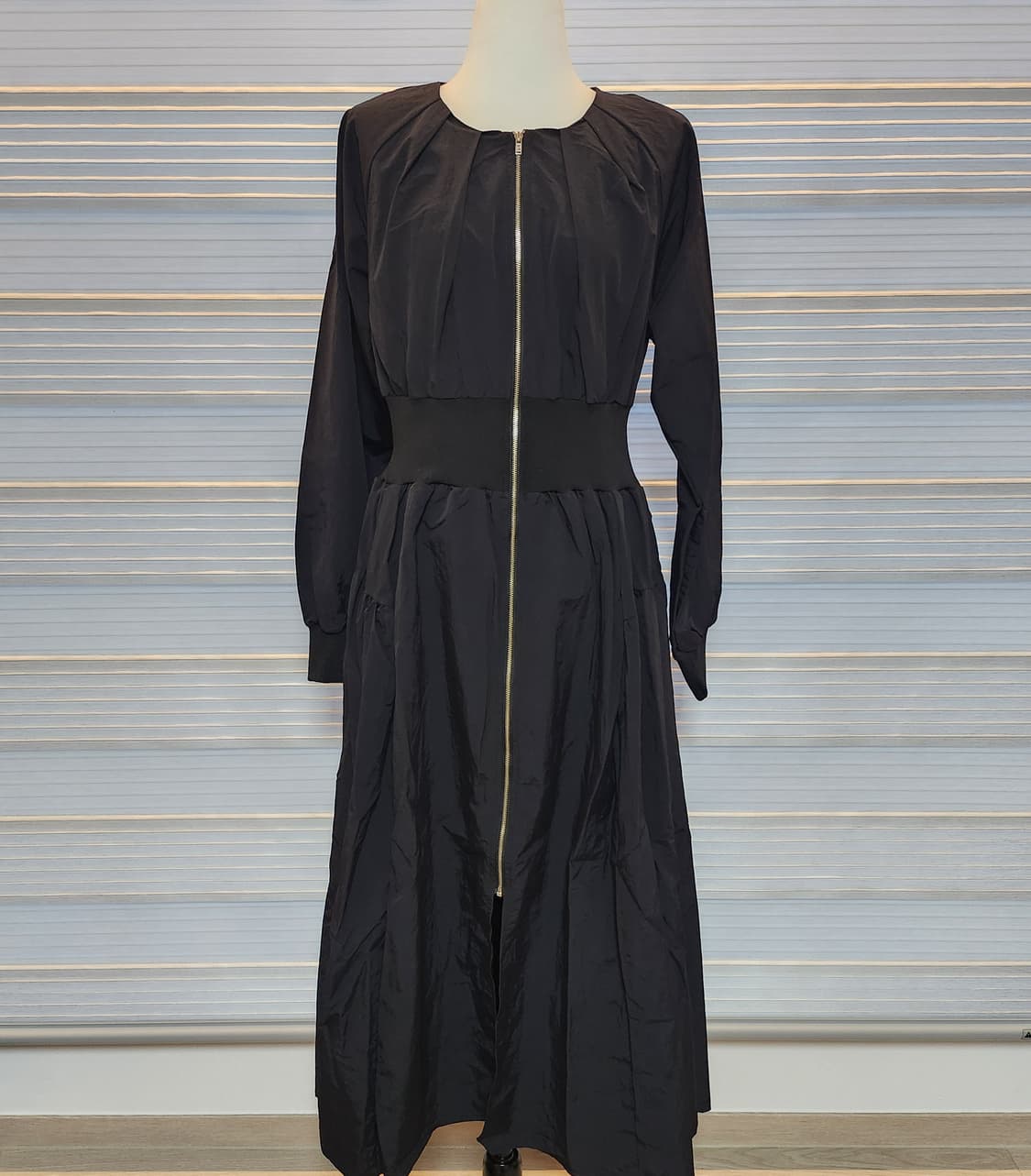 《새상품》집업 롱 원피스 상품이미지2