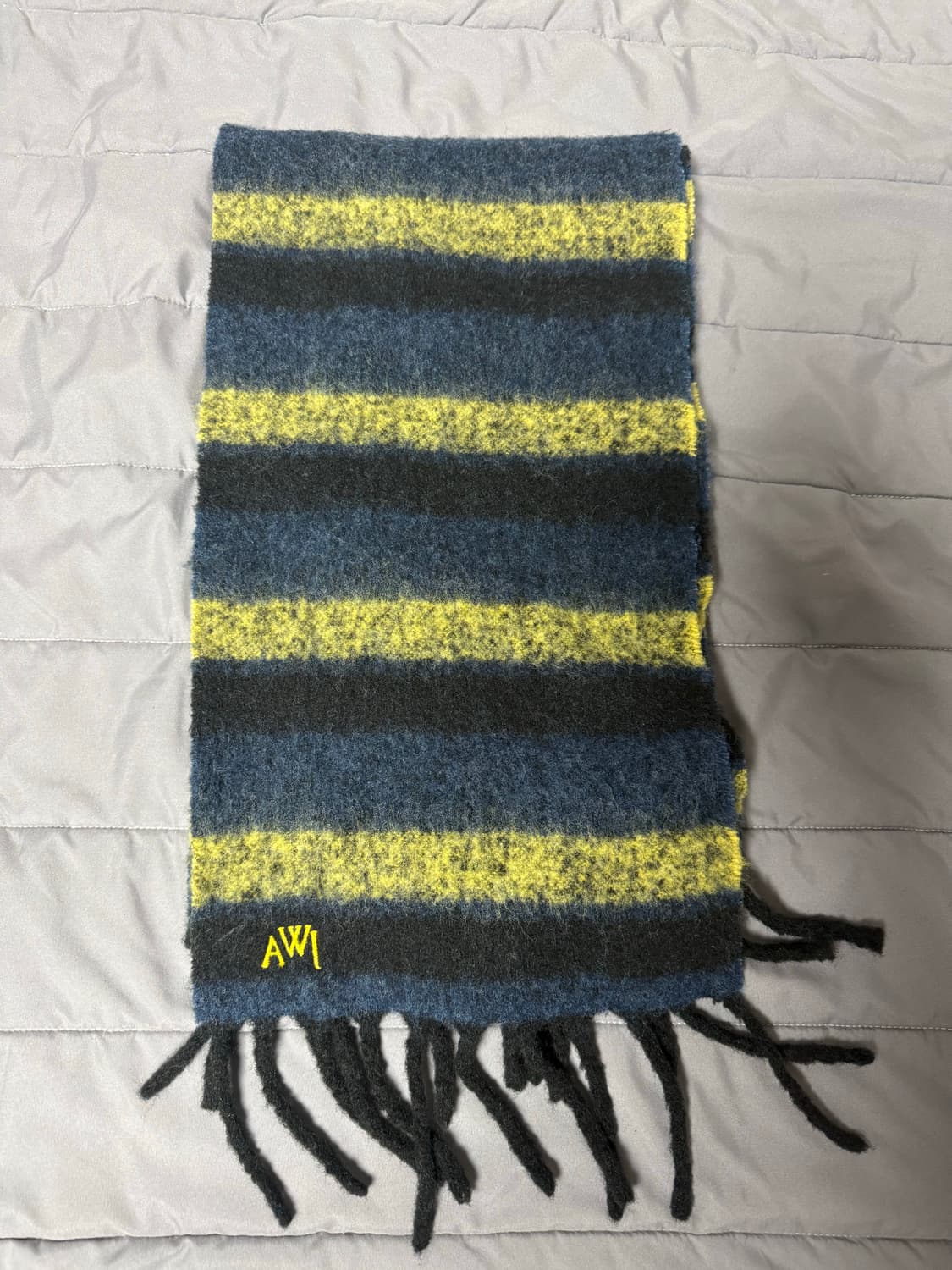 유니클로 jw앤더슨 머플러 상품이미지1