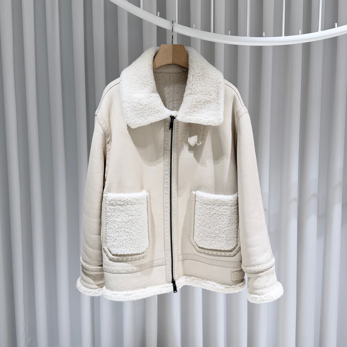 (A+/50) / 펜디 리버시블 화이트 시어링 무스탕 자켓 상품이미지1