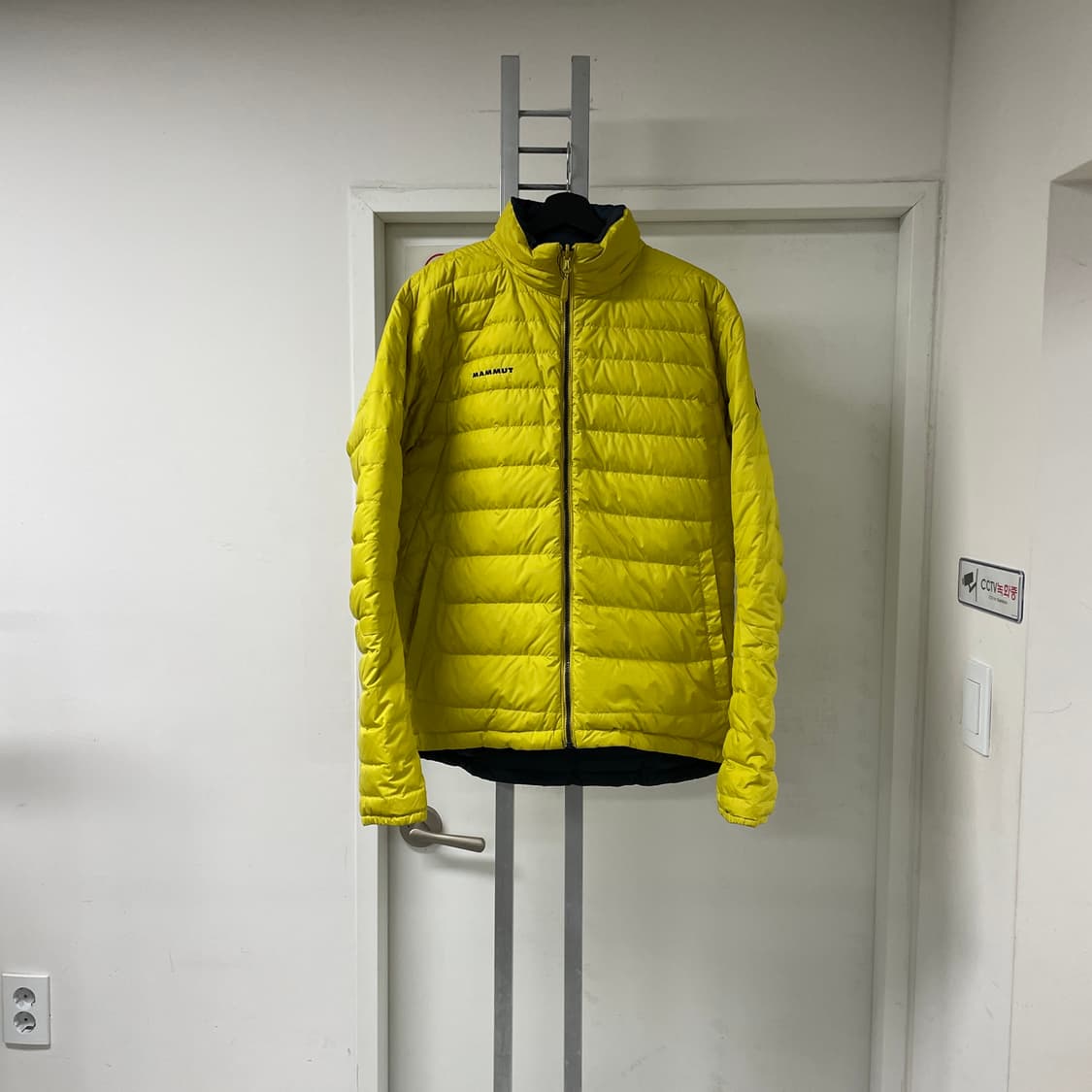 마무트 리버시블 경량 패딩 - 상품이미지1