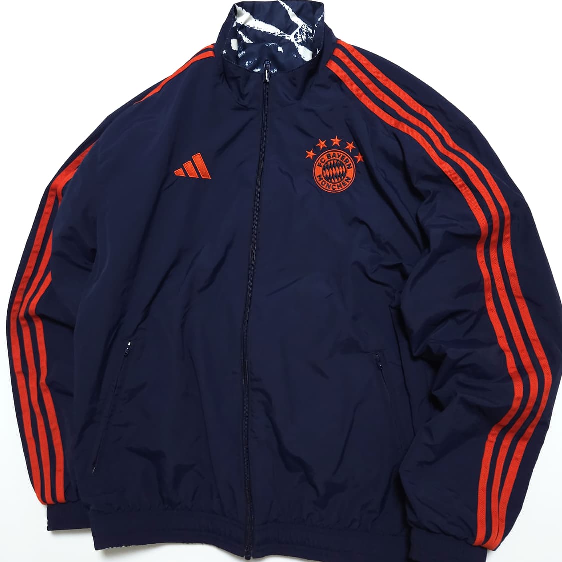 아디다스 23-24 바이에른 뮌헨 앤썸 바람막이 자켓 상품이미지3
