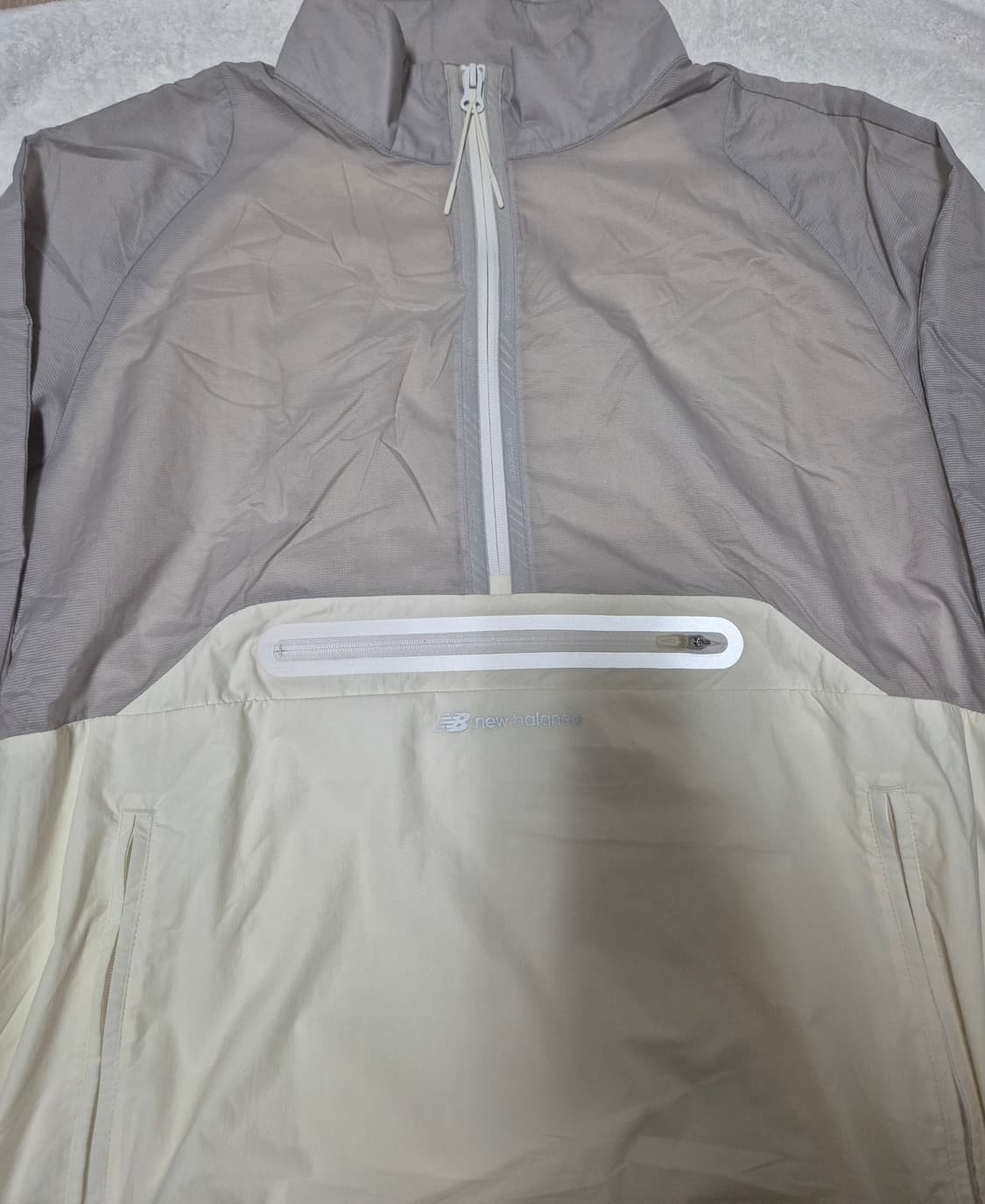 🦕. 뉴발란스 바람막이아노락 105 / L 상품이미지3