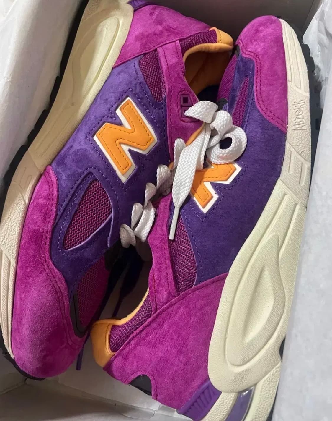 뉴발란스 990 v2 퍼플 옐로우 265 상품이미지1