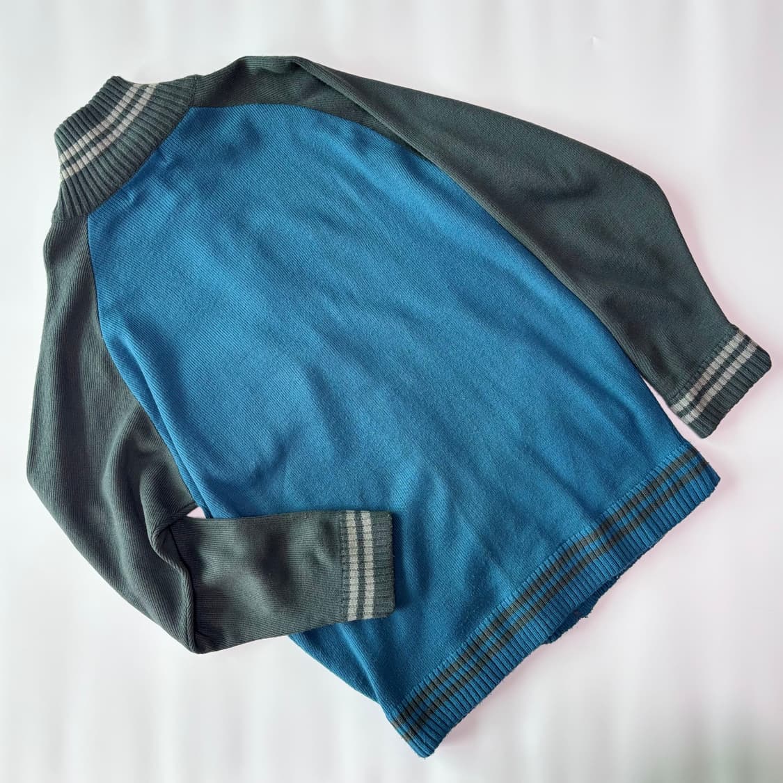 레트로 블루 배색 래글런 집업 니트 상품이미지4