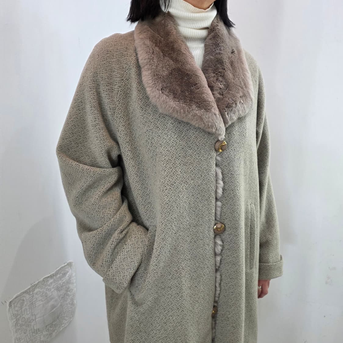 프리미엄 앙고라 울  퍼 트리밍 베이지 여성 롱코트 상품이미지4