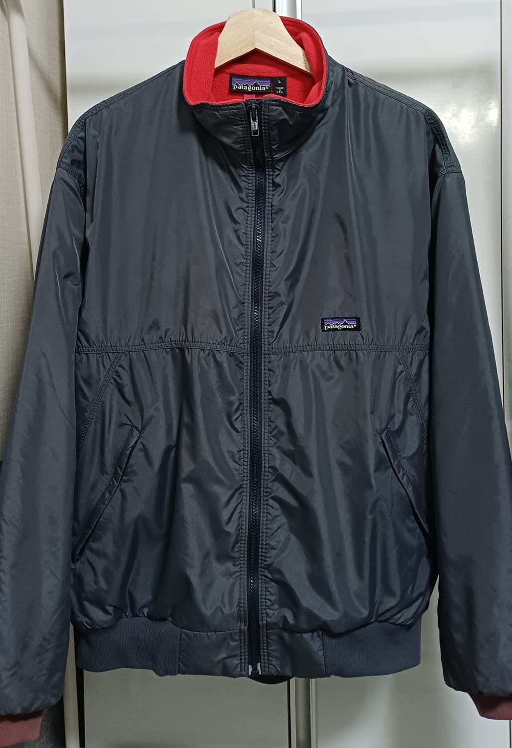 🇺🇸 파타고니아 쉘드 신칠라 봄버 자켓 - 그레이 상품이미지1