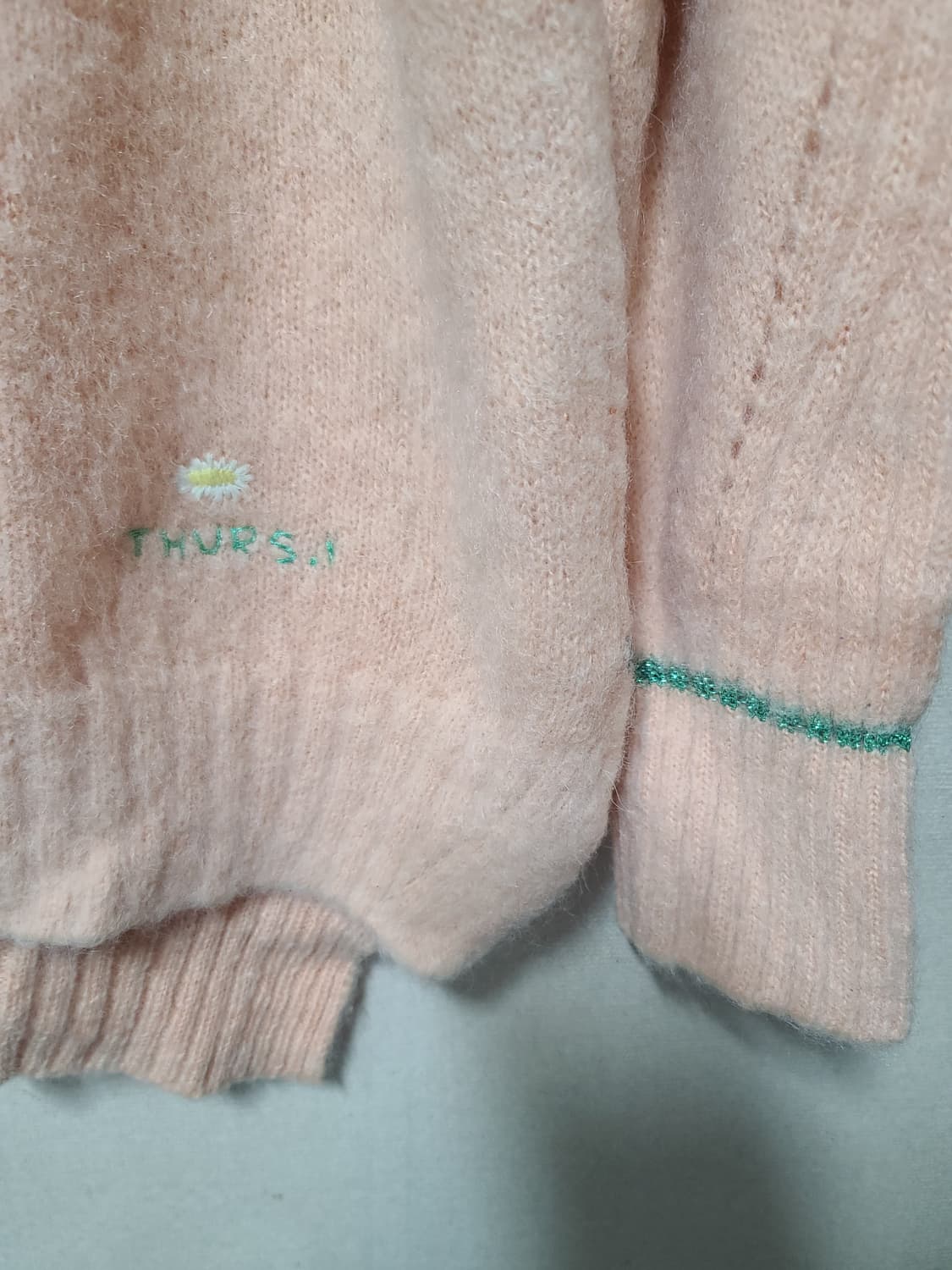 써스데이아일랜드 그라데이션 풀오버 니트 상품이미지3