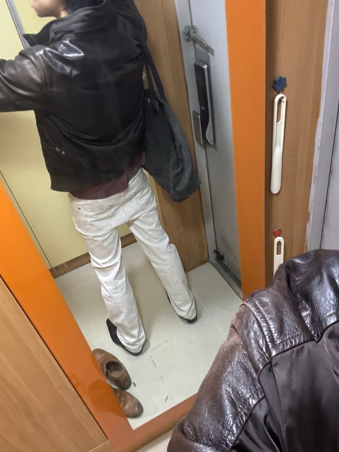 마르지엘라 20aw 아이보리 크랙데님팬츠 상품이미지1