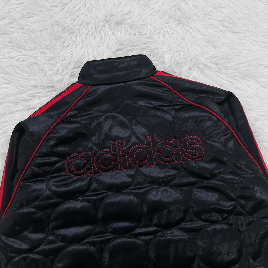 아디다스 빅 로고 퀄팅 트랙탑 져지 블랙 상품이미지4